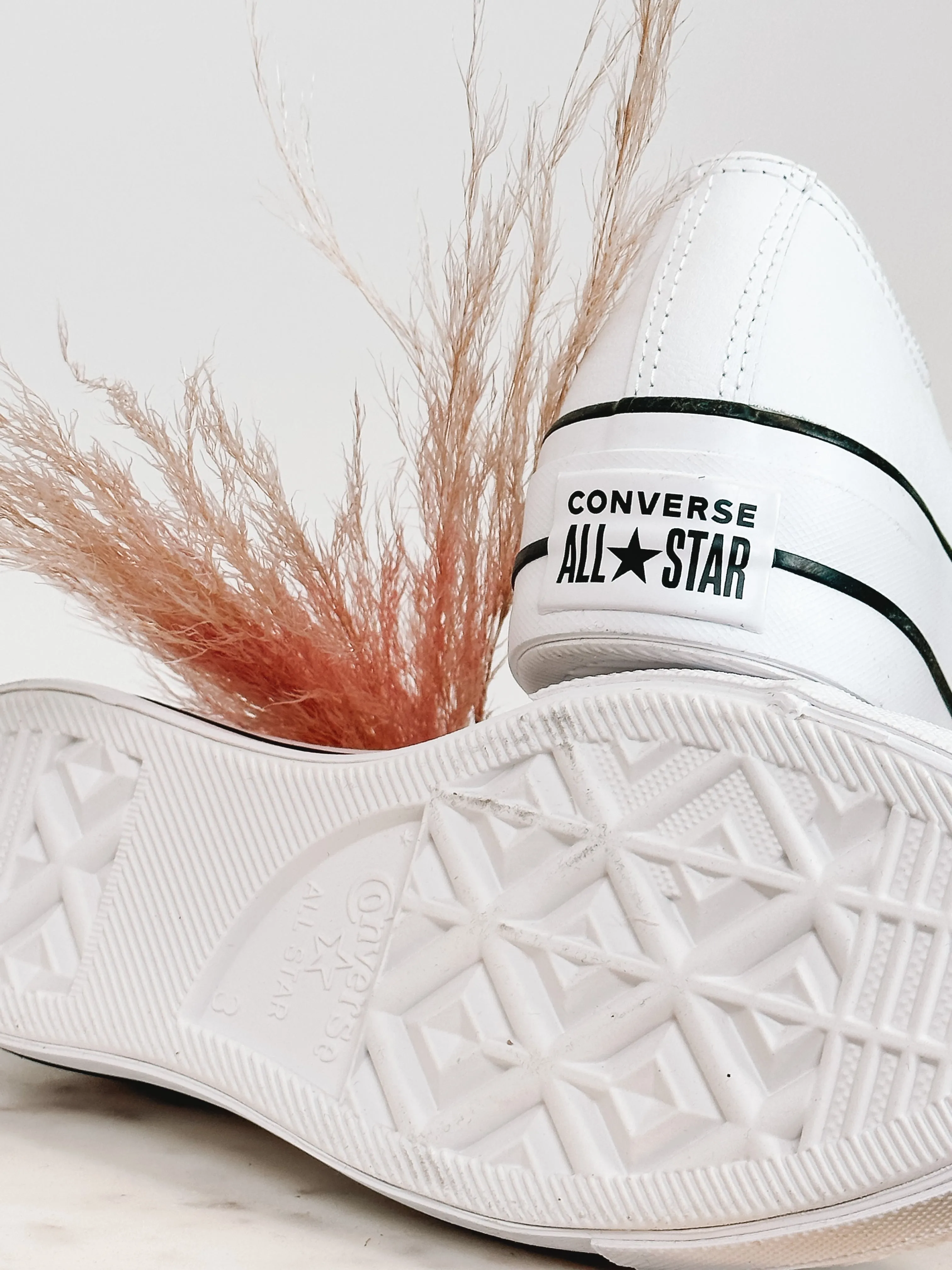 Converse Chuck Taylor All Star Lift Leather Low White