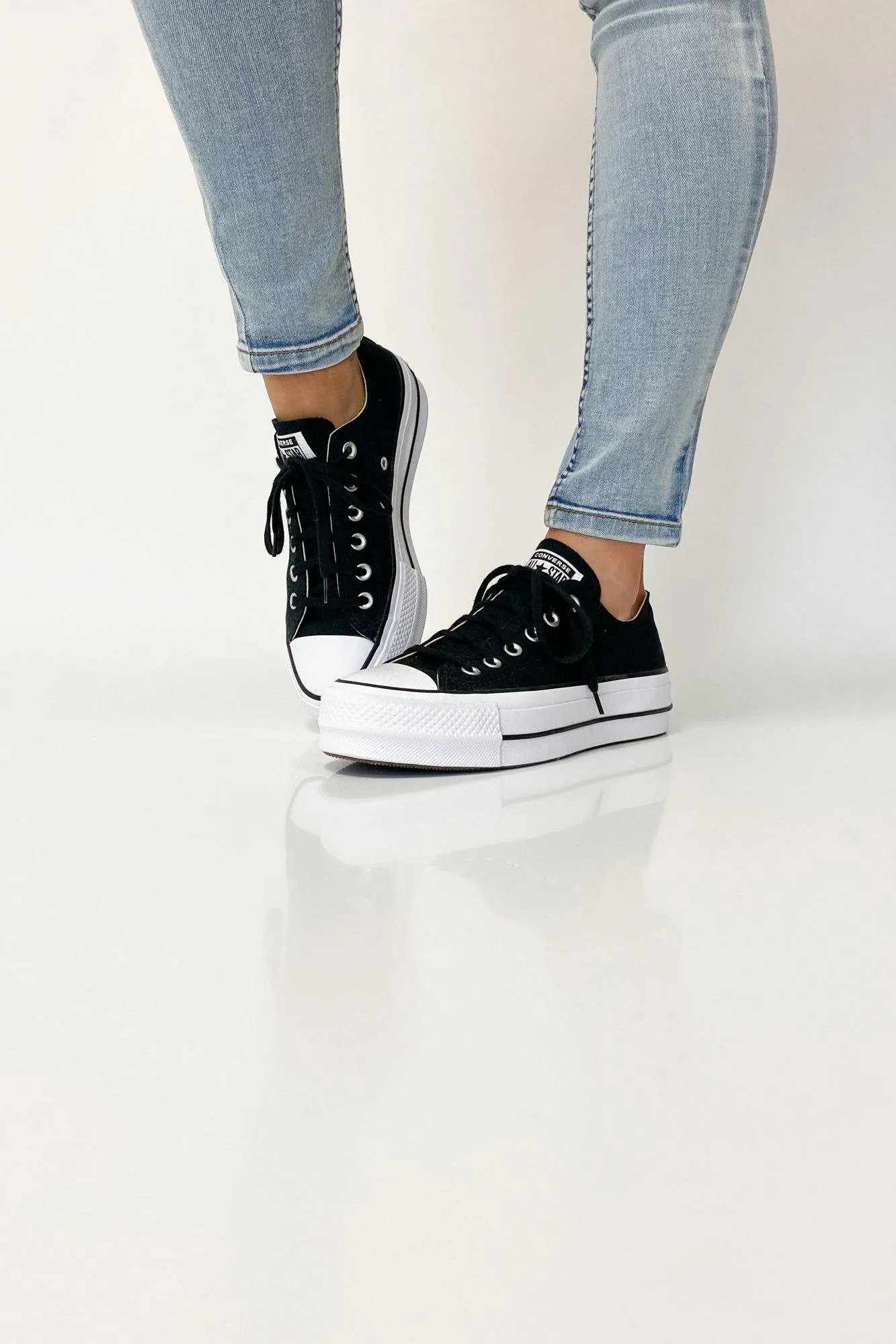 Converse Chuck Taylor All Star Lift Low Black