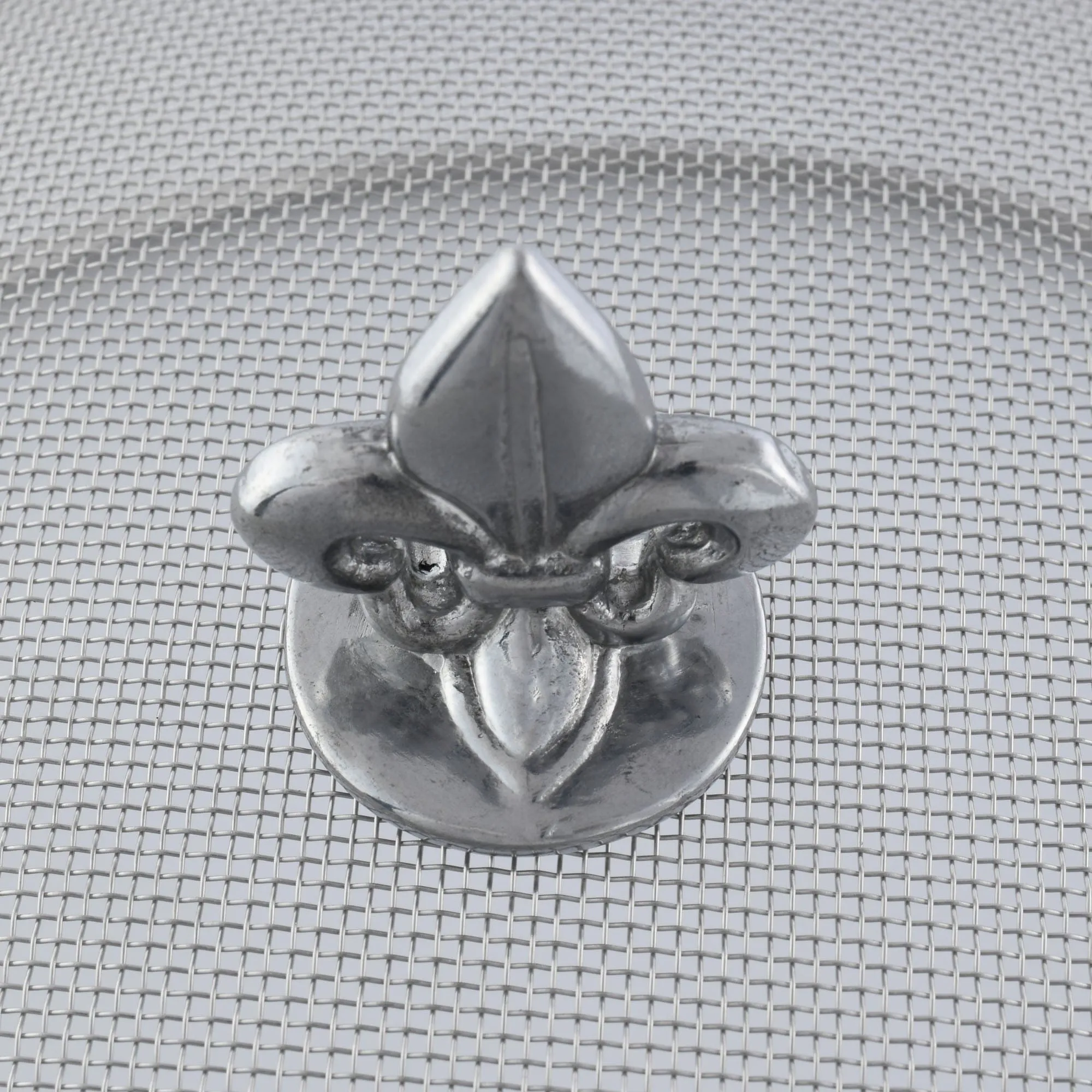 Fleur de Lis Stainless Mesh Picnic Cover