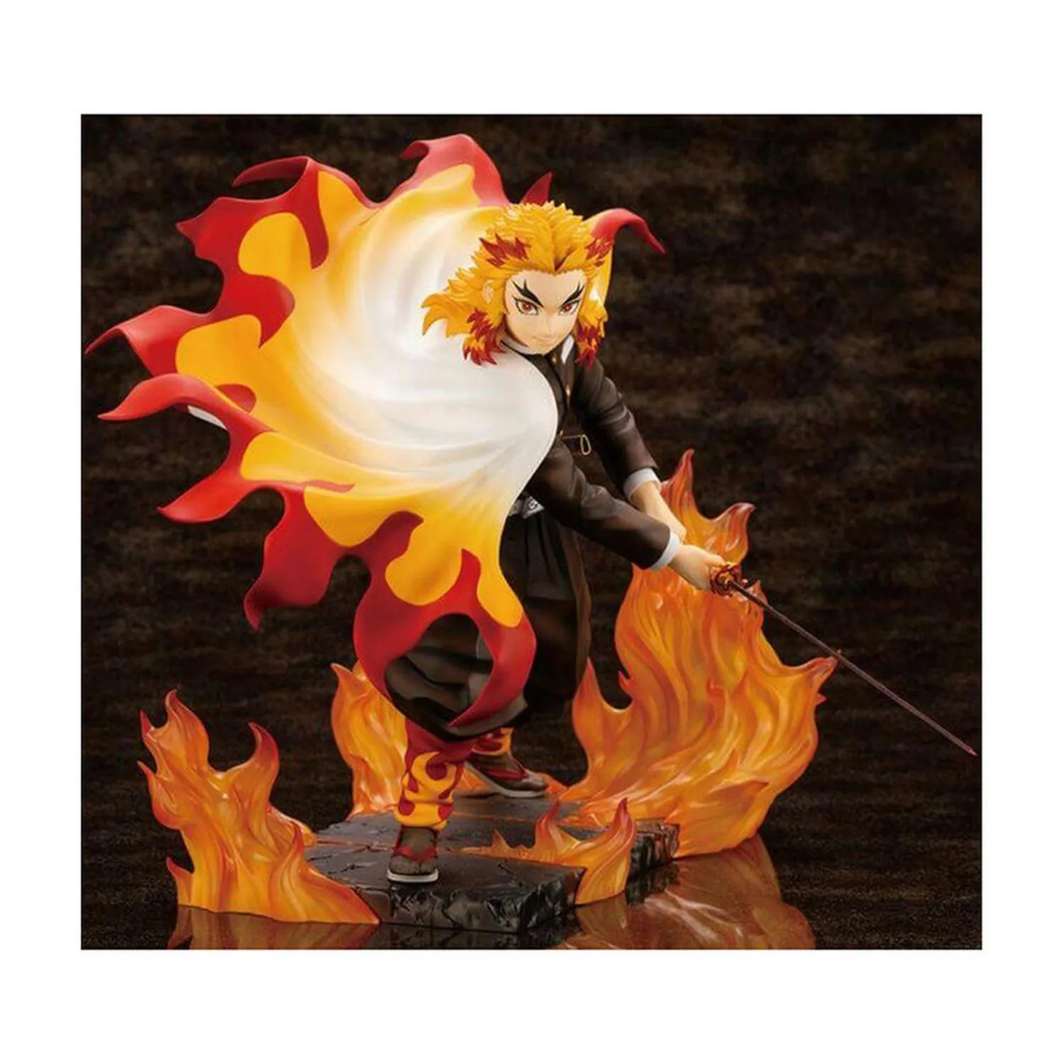 Kotobukiya Estatuilla Kyojuro Rengoku Demon Slayer: Kimetsu No Yaiba