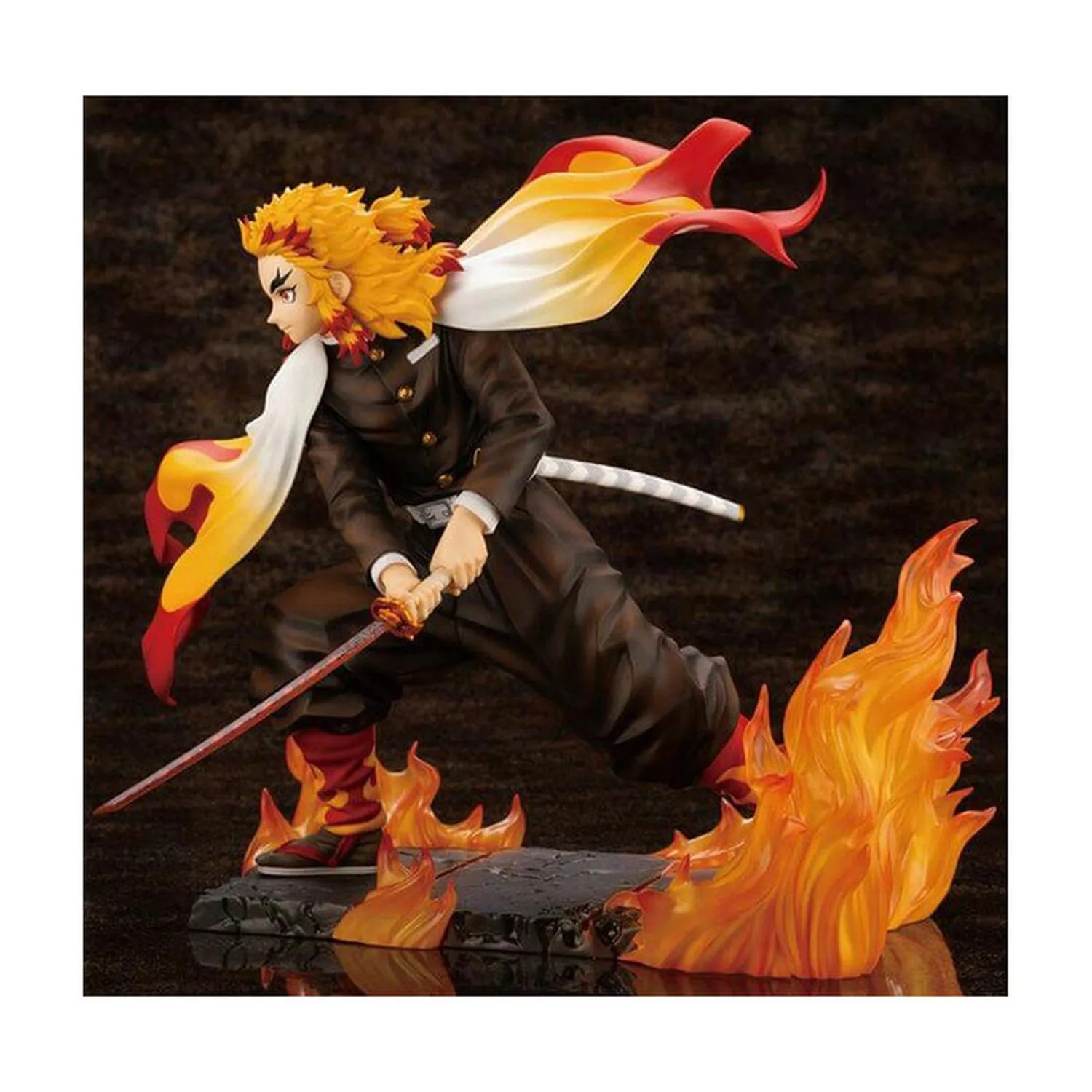 Kotobukiya Estatuilla Kyojuro Rengoku Demon Slayer: Kimetsu No Yaiba